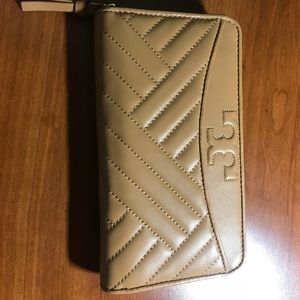 Brand new Tory Burch wallet!